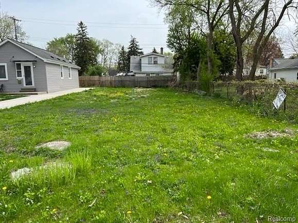 0.1 Acres of Residential Land for Sale in Hazel Park, Michigan