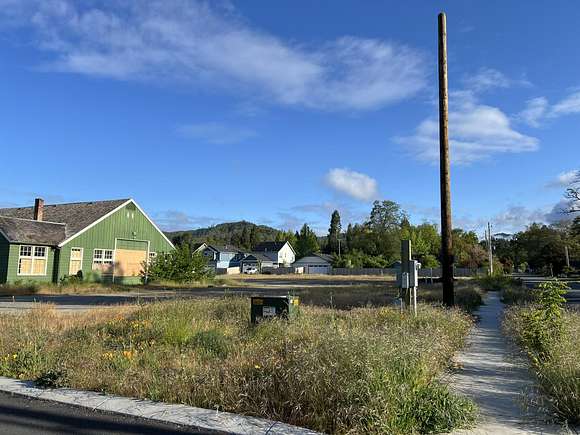 0.14 Acres of Residential Land for Sale in Grants Pass, Oregon