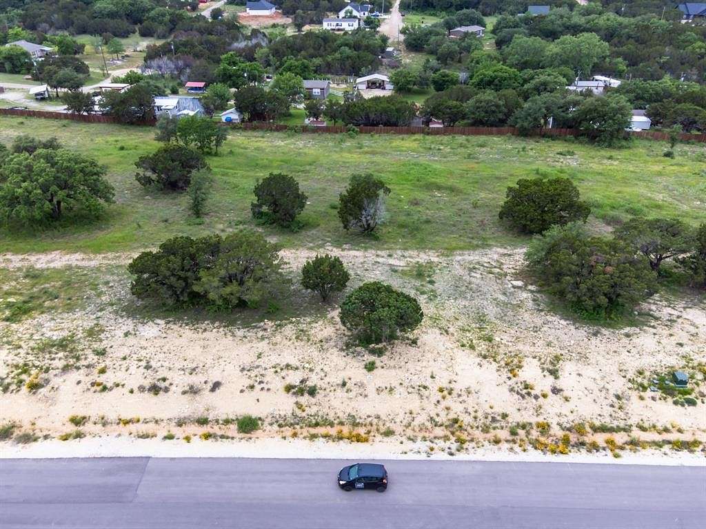 1.046 Acres of Residential Land for Sale in Granbury, Texas