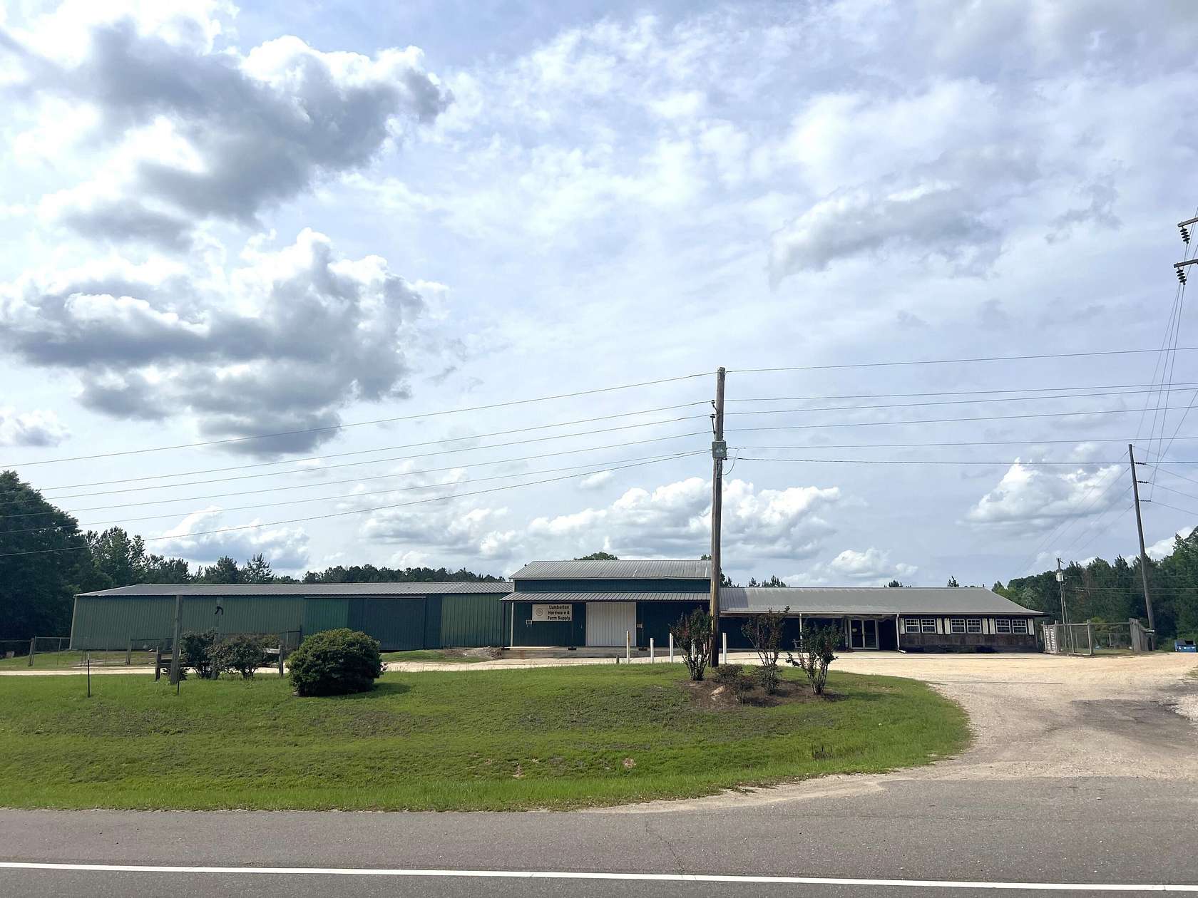 3 Acres of Improved Mixed-Use Land for Sale in Lumberton, Mississippi