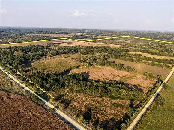355 Acres of Recreational Land & Farm for Sale in Mound City, Kansas