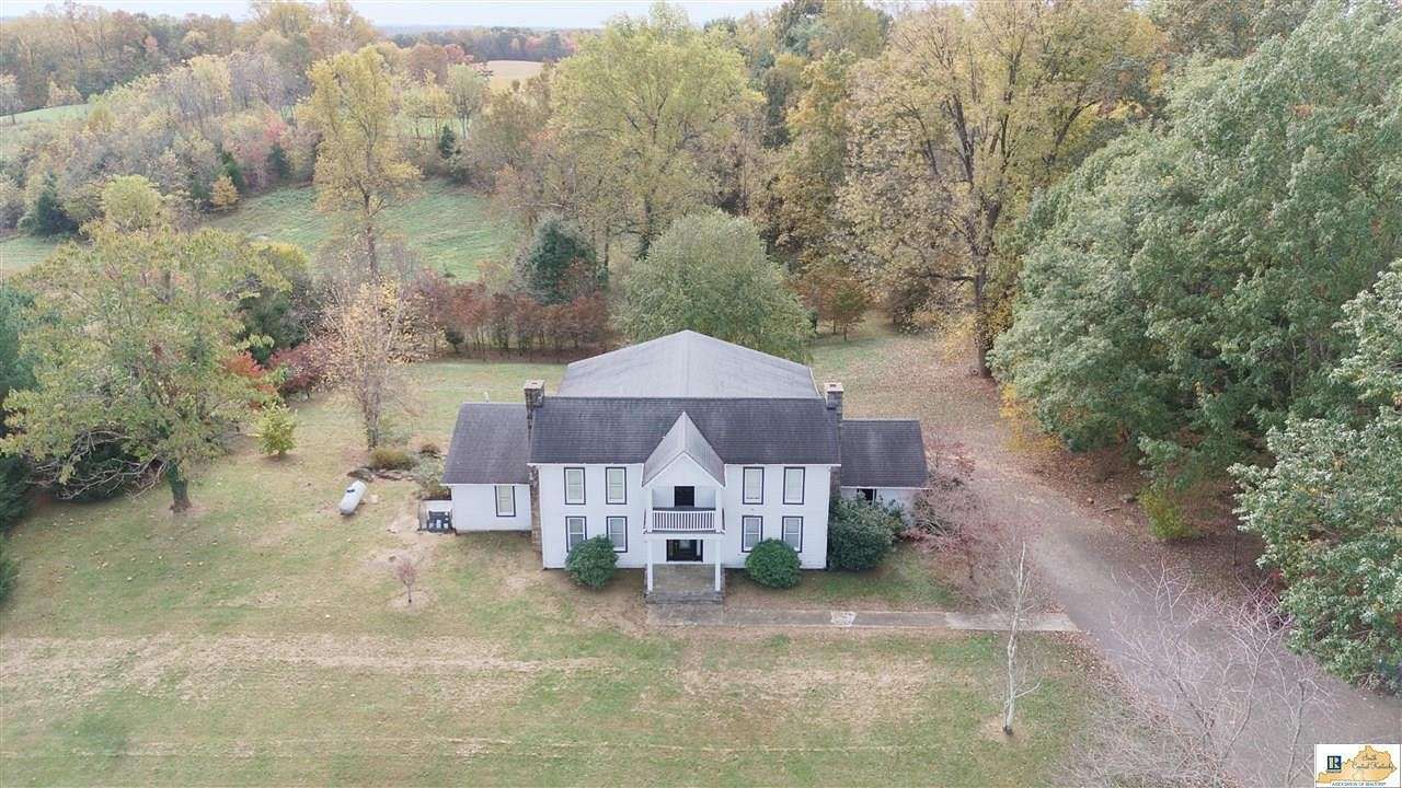 13.6 Acres of Land with Home for Sale in Albany, Kentucky