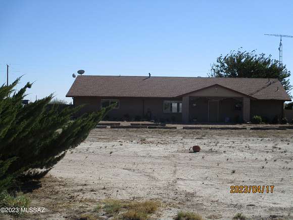 2 Acres of Residential Land with Home for Sale in Willcox, Arizona