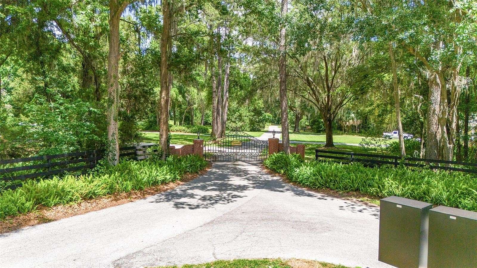 16.4 Acres of Recreational & Residential Land for Sale in Ocala, Florida