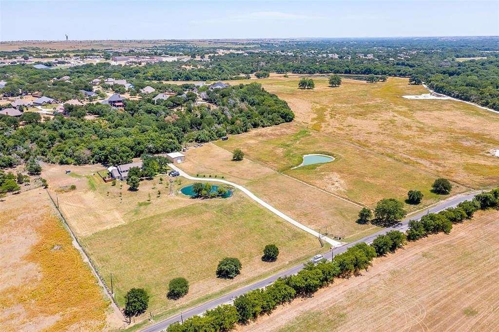 2.5 Acres of Residential Land for Sale in Aledo, Texas