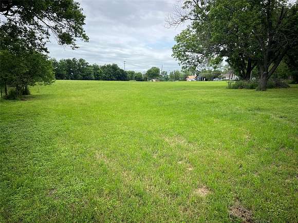 7.6 Acres of Residential Land for Sale in Cleburne, Texas
