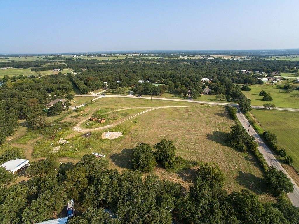 3.9 Acres of Residential Land for Sale in Paradise, Texas