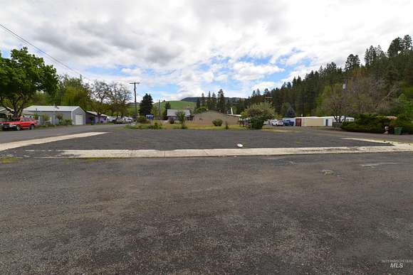 0.28 Acres of Mixed-Use Land for Sale in Culdesac, Idaho