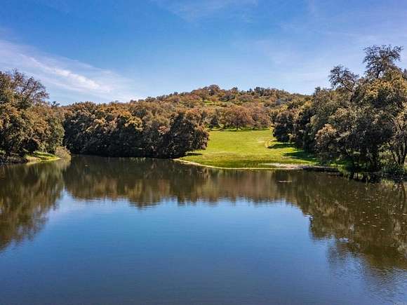 342.96 Acres of Land for Sale in Santa Ysabel, California