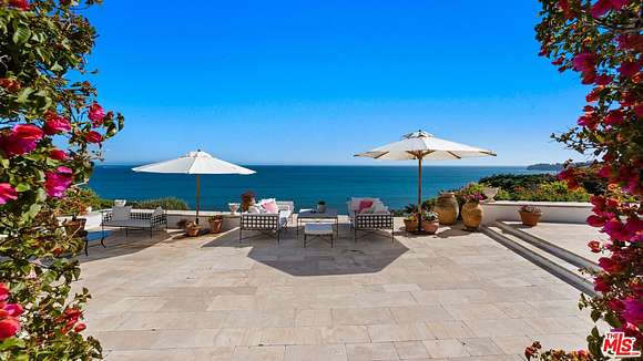 2.3 Acres of Residential Land with Home for Sale in Malibu, California