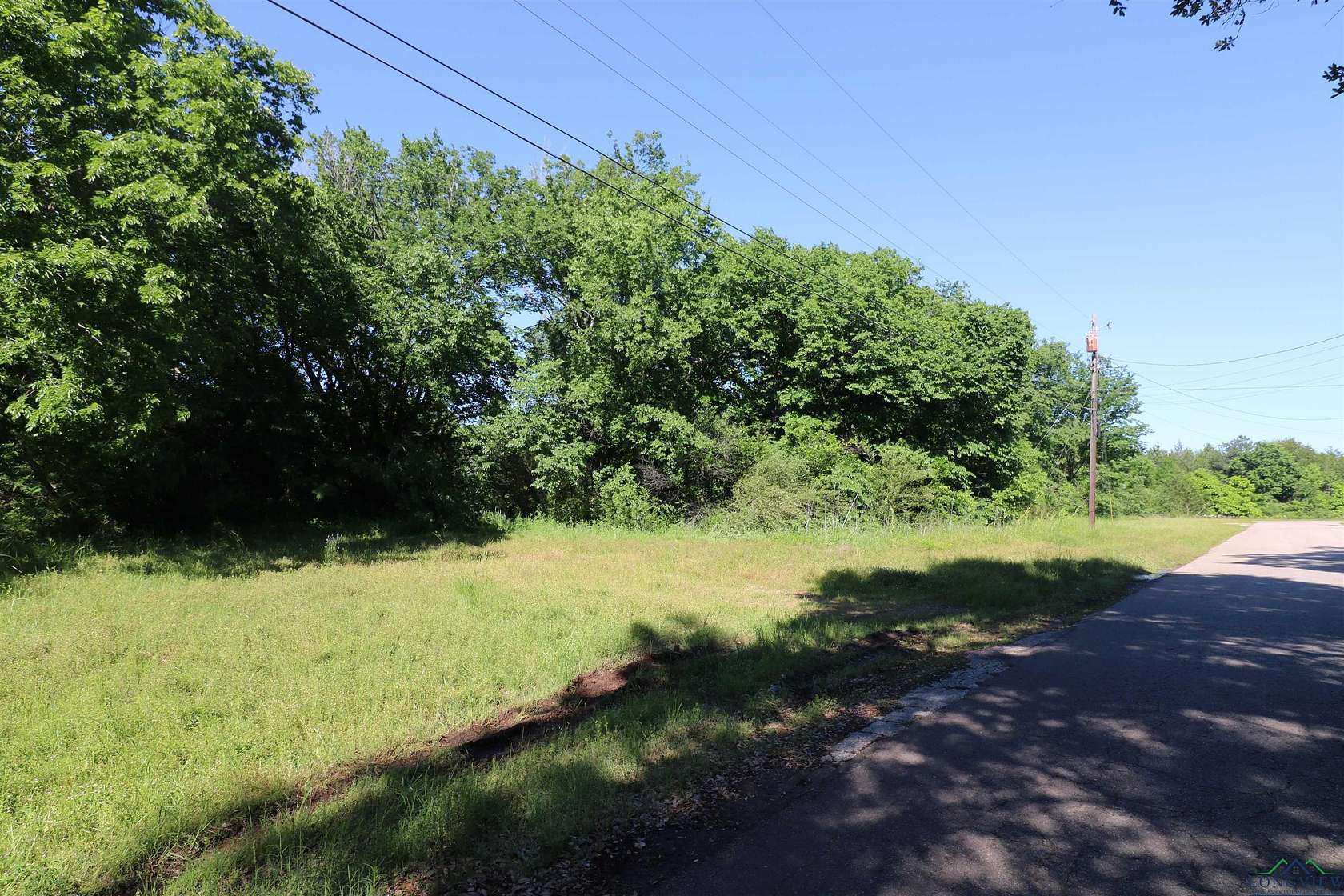 0.89 Acres of Commercial Land for Sale in Mineola, Texas