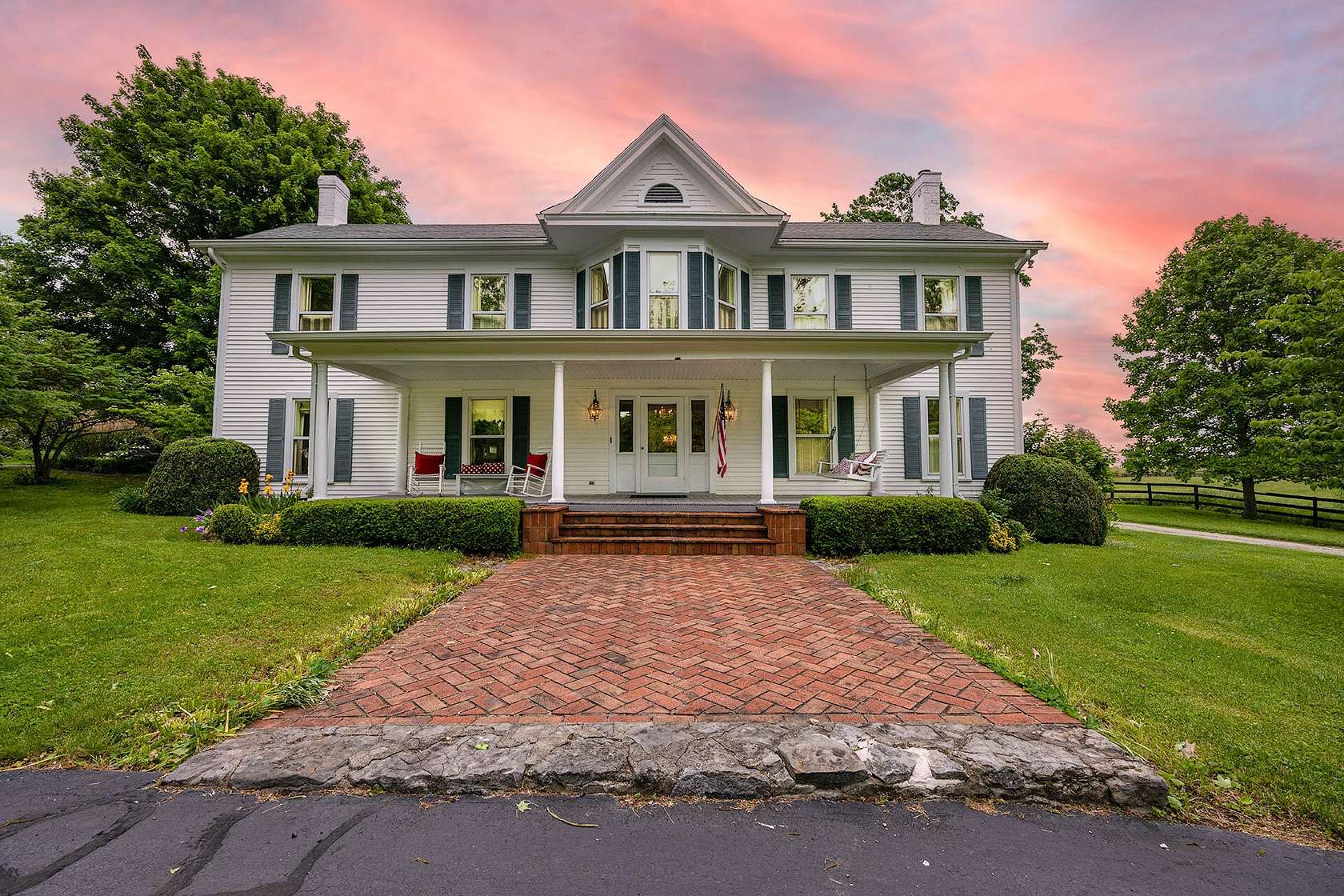 14 Acres of Land with Home for Sale in Paris, Kentucky