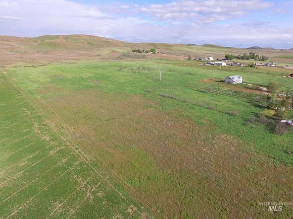 16.3 Acres of Agricultural Land for Sale in Payette, Idaho