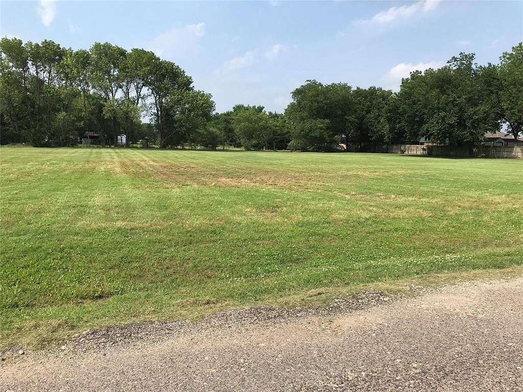 1 Acre of Residential Land for Sale in Tioga, Texas
