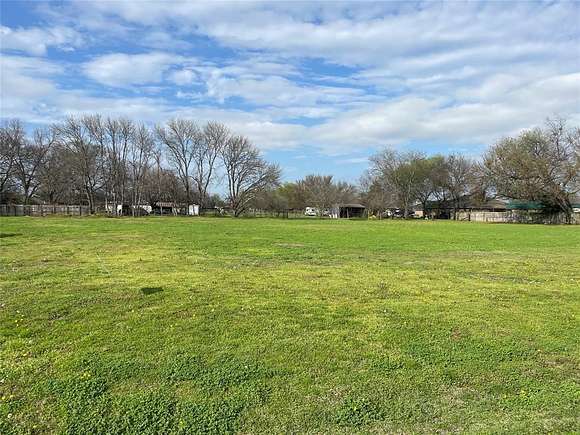 1 Acre of Residential Land for Sale in Tioga, Texas