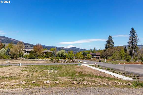 0.13 Acres of Residential Land for Sale in Hood River, Oregon