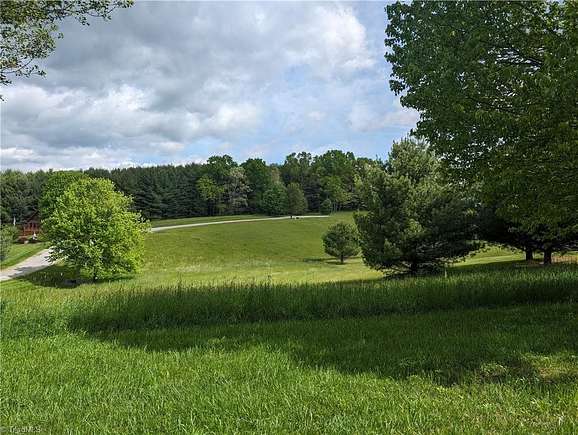 1 Acre of Residential Land for Sale in Sparta, North Carolina