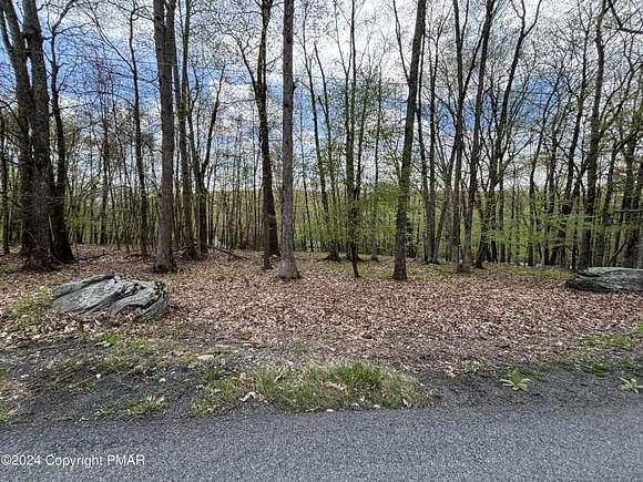 0.37 Acres of Residential Land for Sale in Bushkill, Pennsylvania