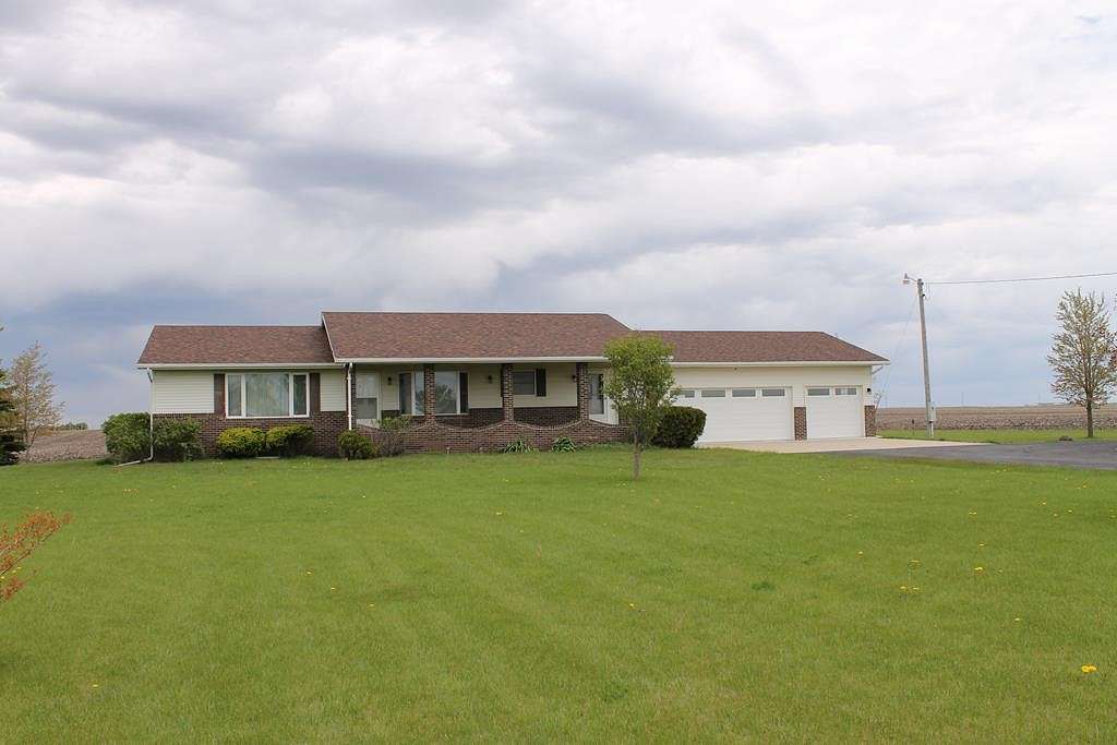 3.48 Acres of Residential Land with Home for Sale in Duncombe, Iowa