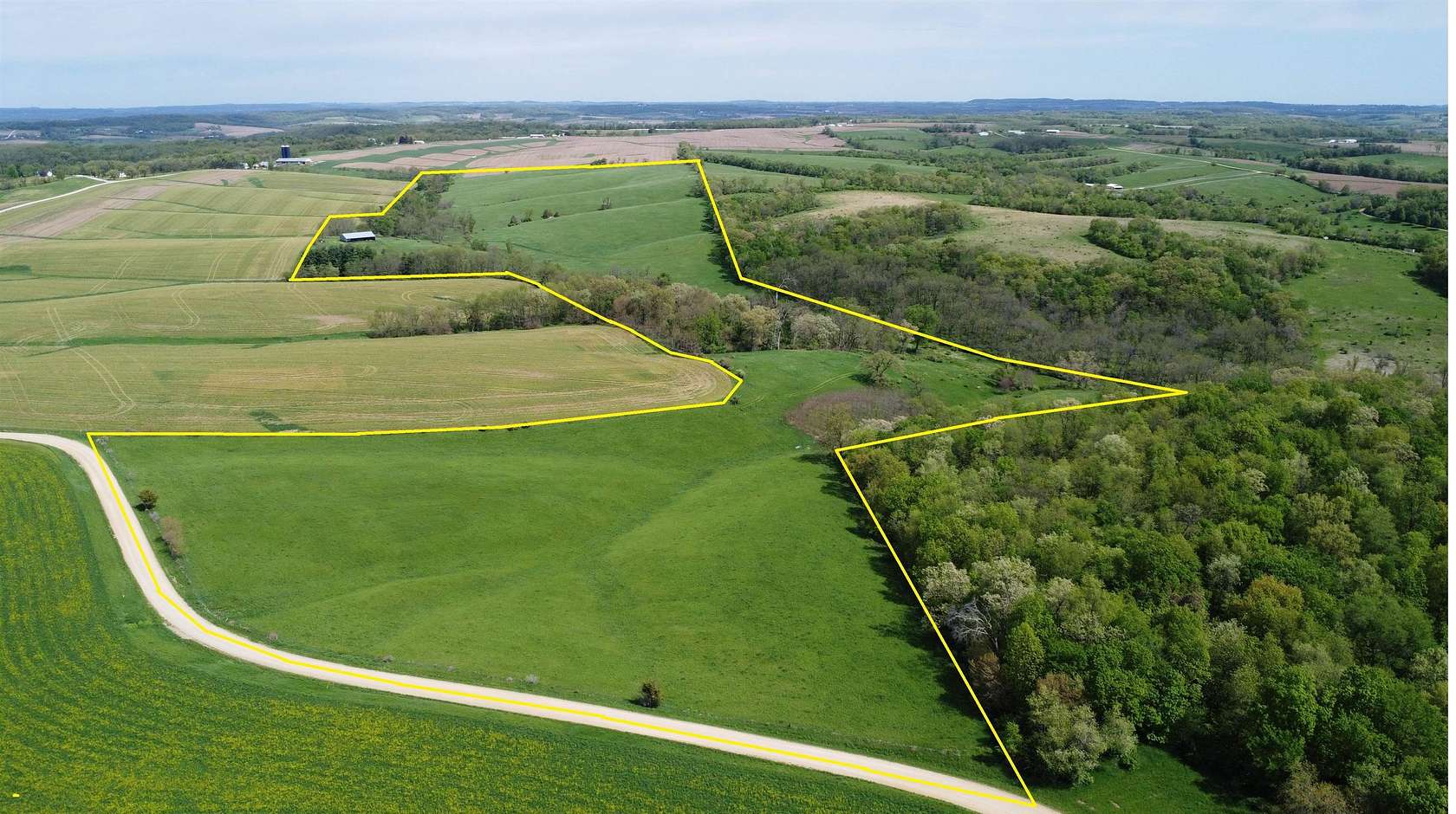 100 Acres of Agricultural Land for Sale in Elizabeth, Illinois