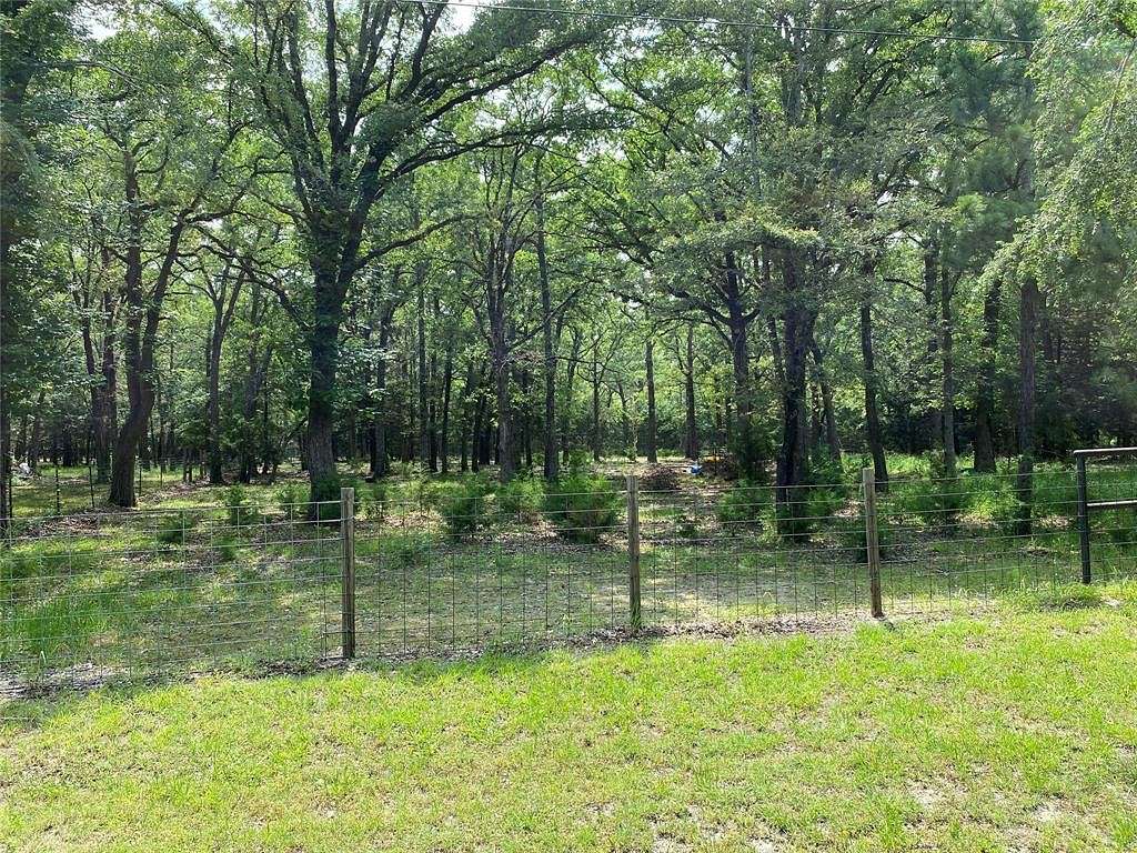 5 Acres of Residential Land for Sale in Quinlan, Texas