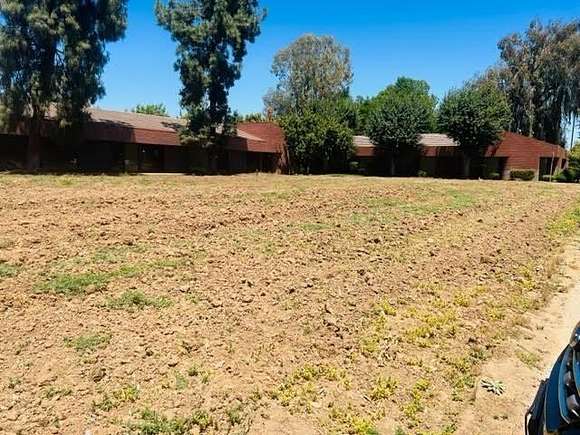 0.44 Acres of Mixed-Use Land for Sale in Fresno, California