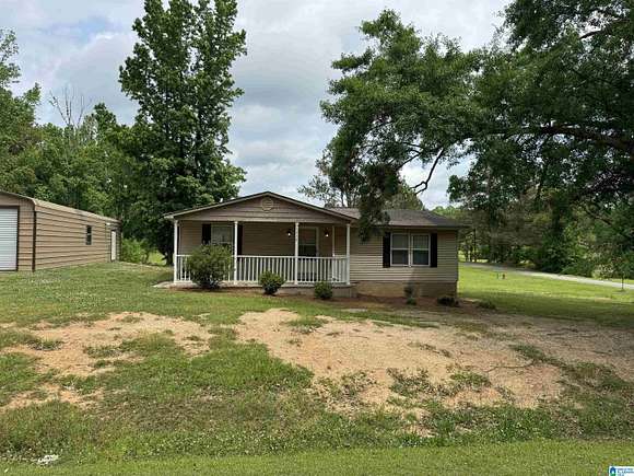 2 Acres of Residential Land with Home for Sale in Jemison, Alabama