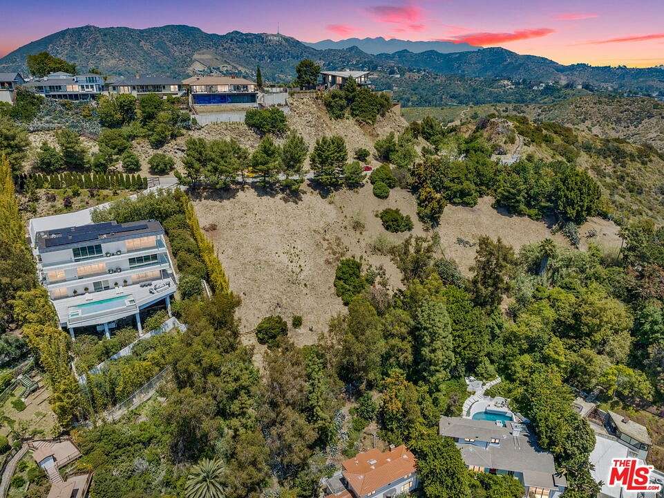 0.32 Acres of Residential Land for Sale in Los Angeles, California