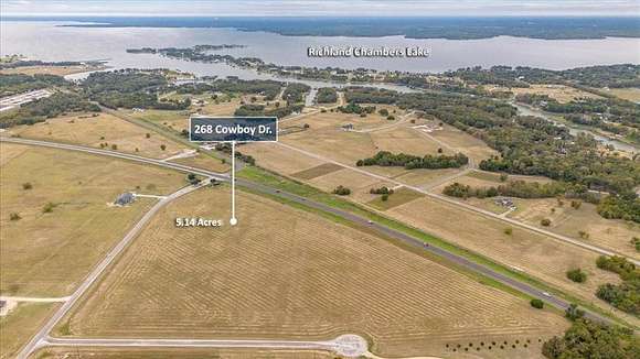 5.1 Acres of Residential Land for Sale in Corsicana, Texas