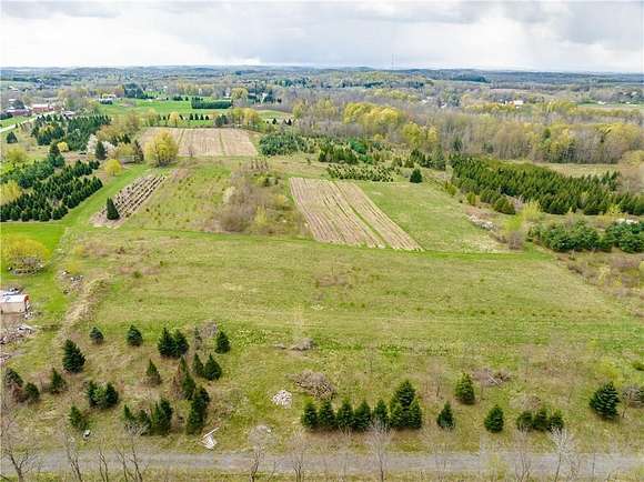 4.4 Acres of Residential Land for Sale in Marion, New York